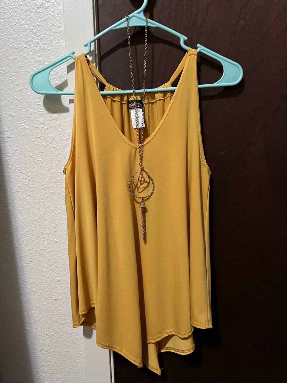 Women's Mustard Yellow Sleeveless V-Neck Tank Top